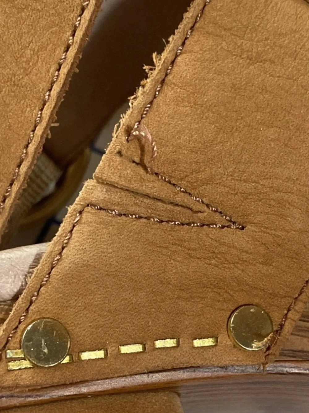 Dansko sandals EU 38 7US  Minka Leather Sandals Nubuck Camel